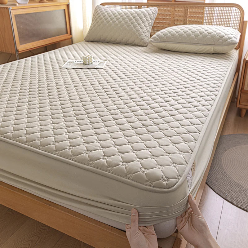 SleepGuard Luxe - Housse de Matelas Ultra-Confort & 100% Imperméable