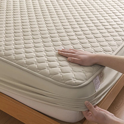 SleepGuard Luxe - Housse de Matelas Ultra-Confort & 100% Imperméable