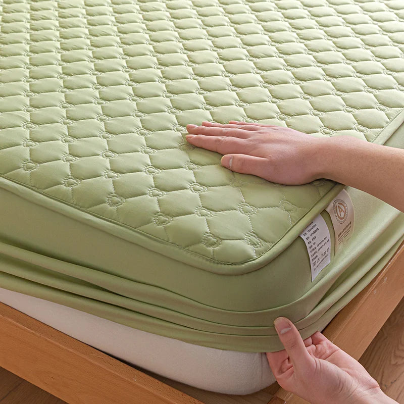 SleepGuard Luxe - Housse de Matelas Ultra-Confort & 100% Imperméable
