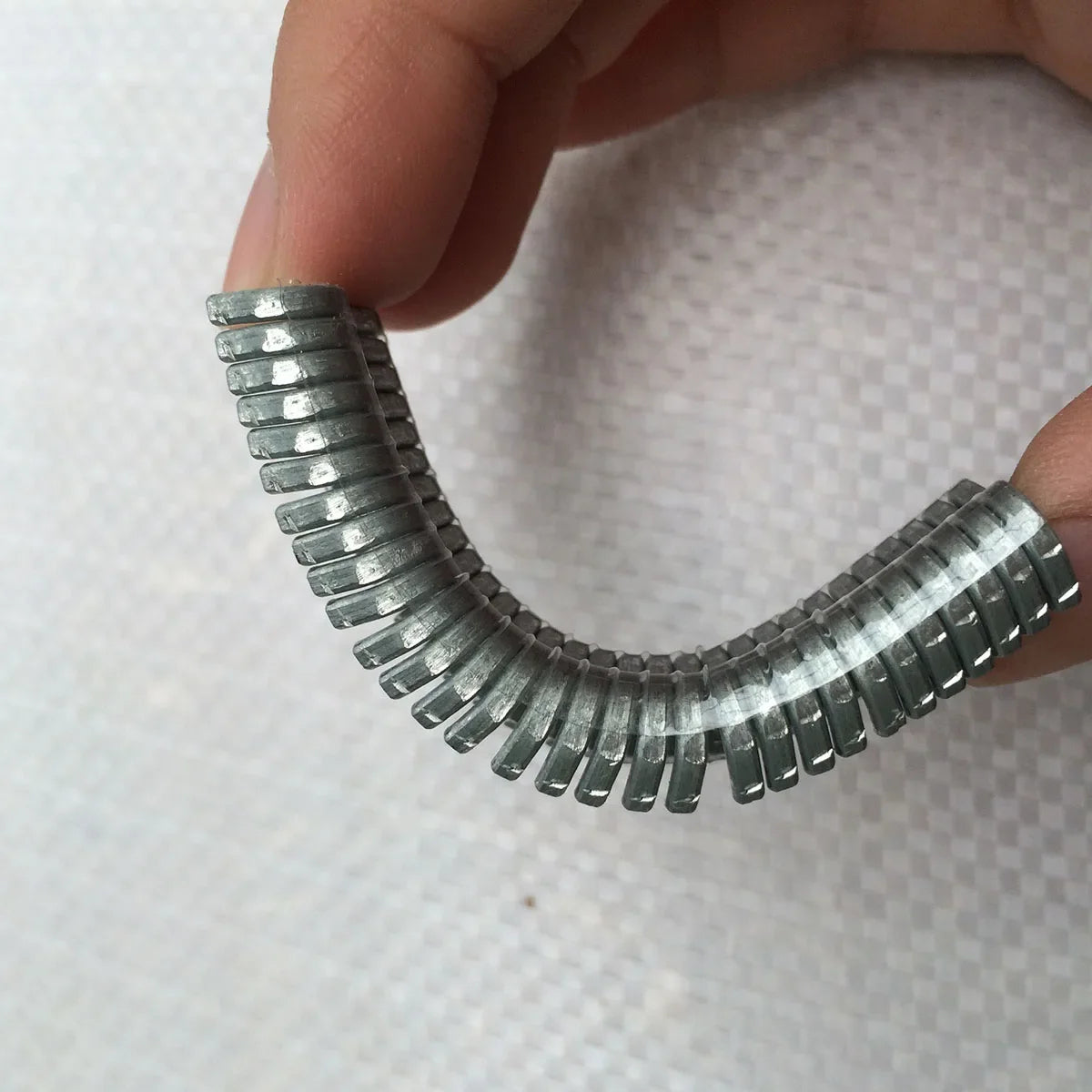 IronGrip Pro™ – Pince à pression en acier inoxydable avec 600 agrafes M-Type